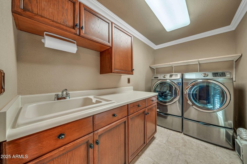 mls_1139 E Coral Gables Dr-40