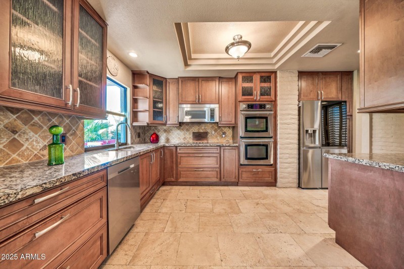 mls_1139 E Coral Gables Dr-28