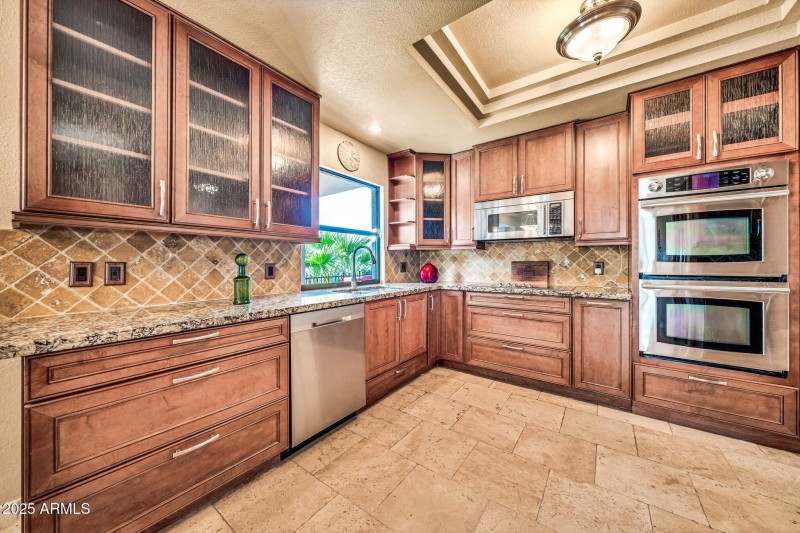 mls_1139 E Coral Gables Dr-27