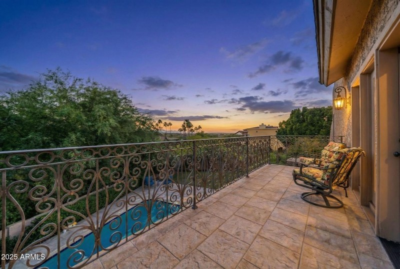 mls_1139 E Coral Gables Dr VT 6