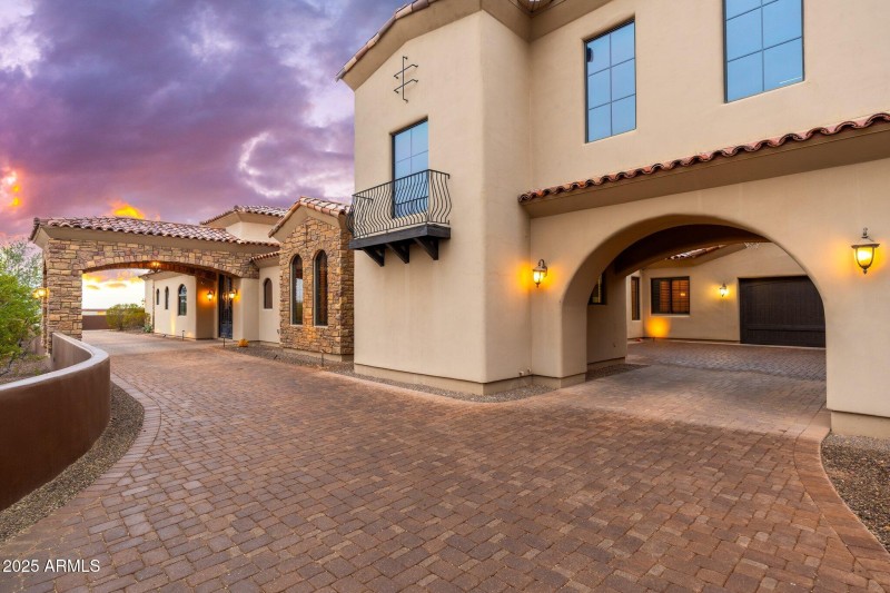 12980 E Cochise Rd - 02