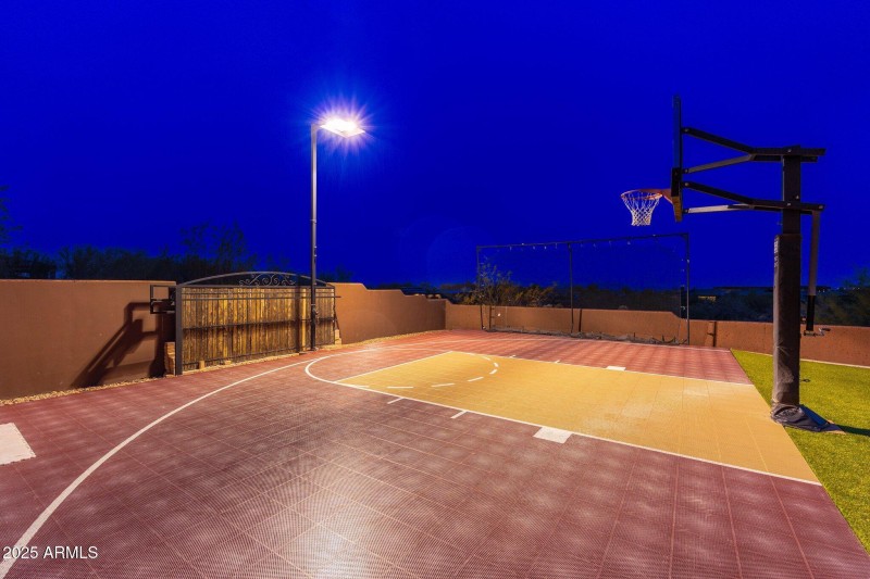 12980 E Cochise Rd - 89