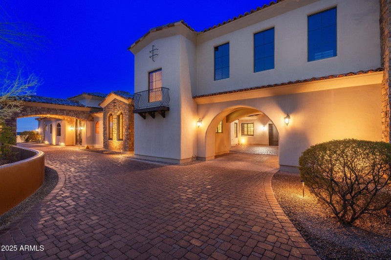 12980 E Cochise Rd - 93