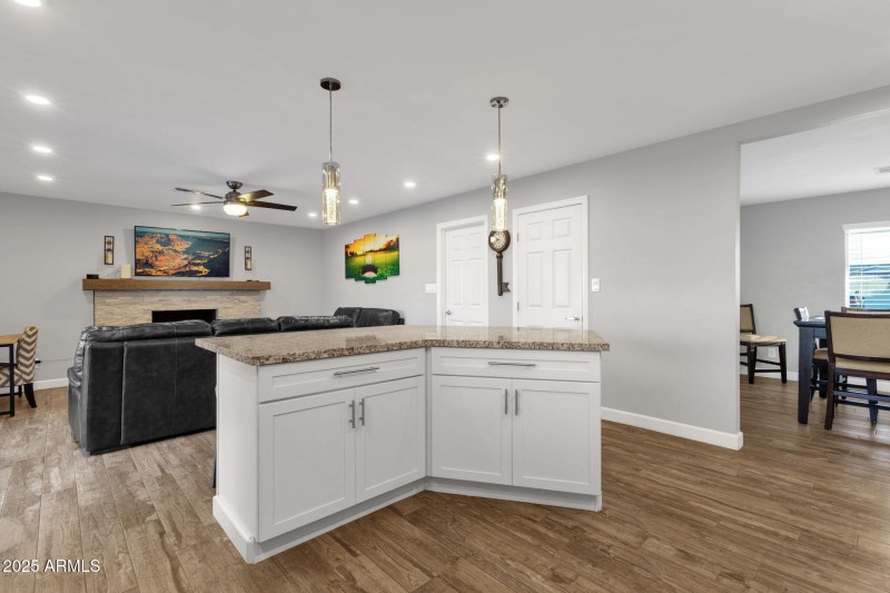 15-web-or-mls-5210-e-karen-dr