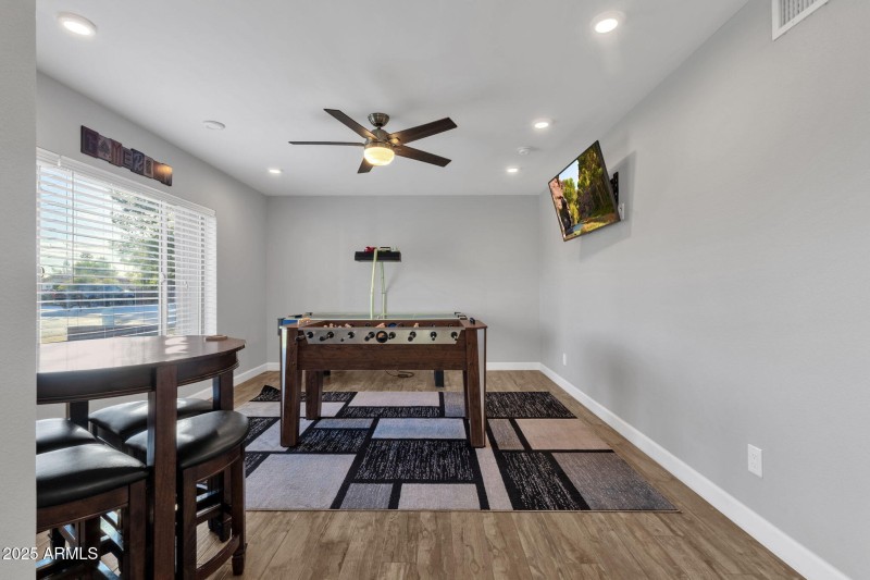 12-web-or-mls-5210-e-karen-dr