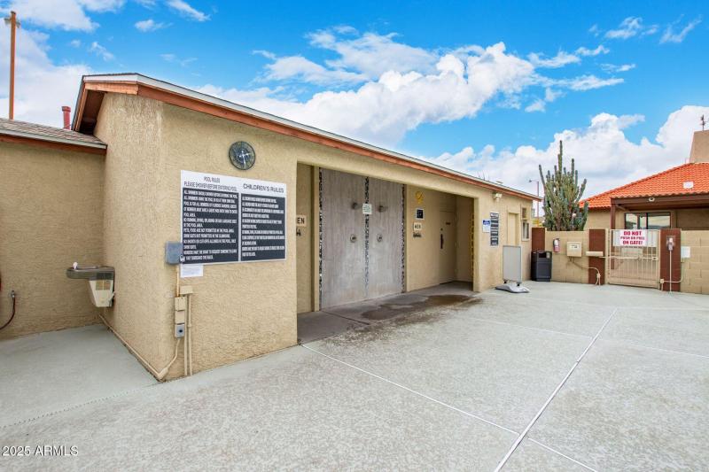 Pool Showers__resized