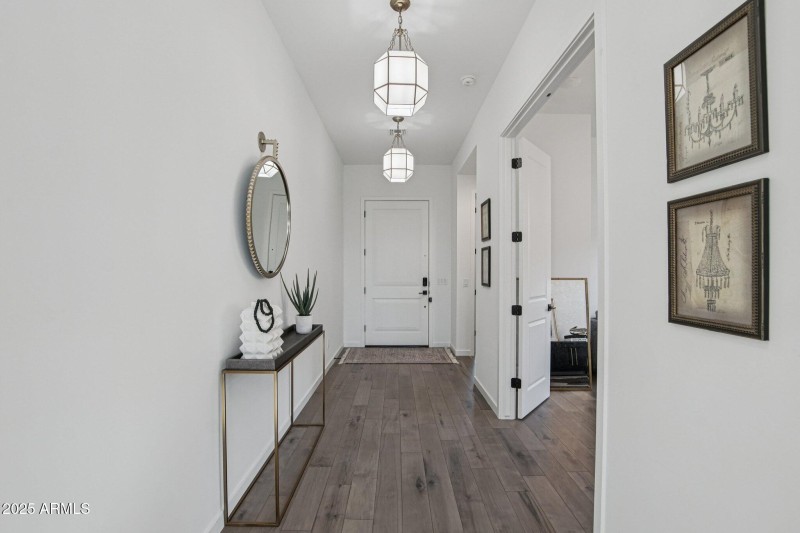 5-web-or-mls-E Waller Ln-S2611-005