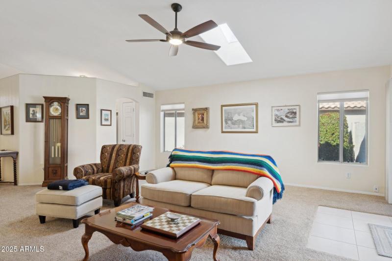 7-web-or-mls-1211-n-jackson-st