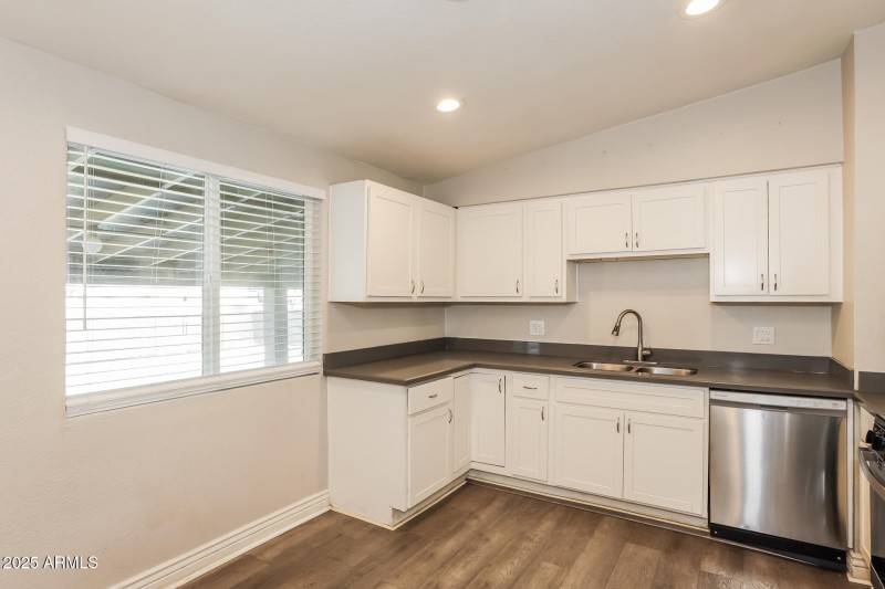 006-photo-kitchen-15003311