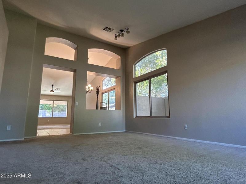 Living room toward family rm