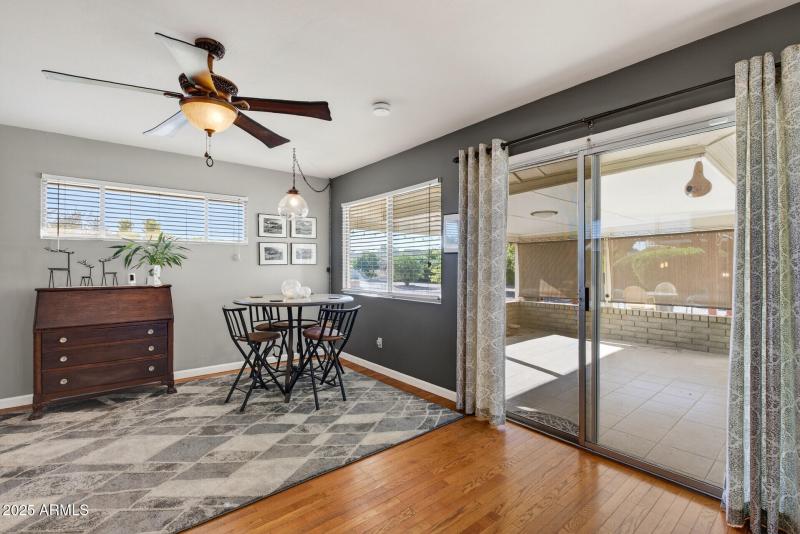 17_10001_W_Burns_Dr17_mls