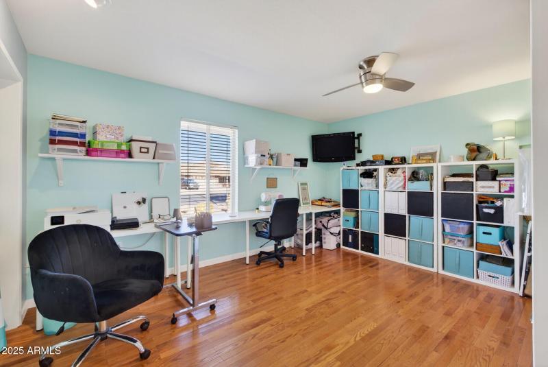 28_10001_W_Burns_Dr28_mls