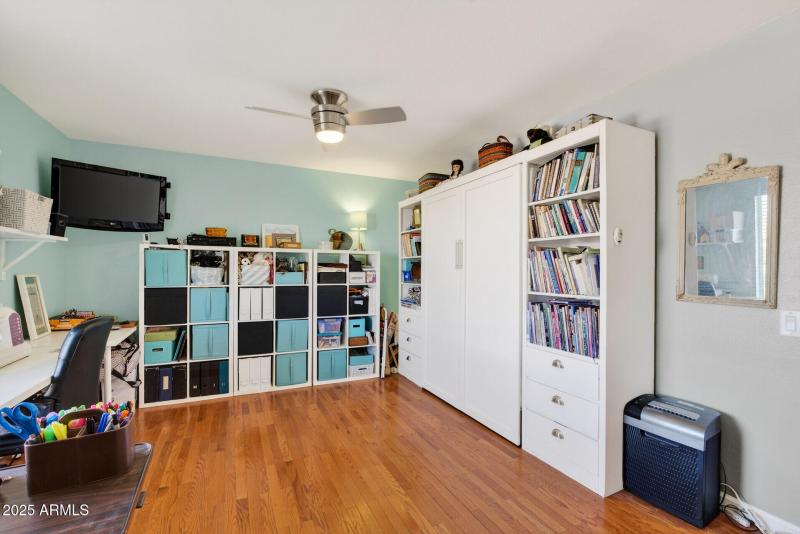 32_10001_W_Burns_Dr32_mls