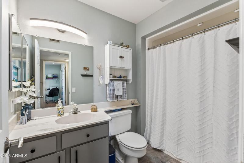 33_10001_W_Burns_Dr33_mls