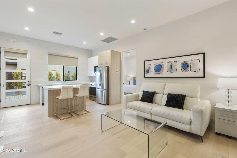 Private Guest House W/Washer & Dryer