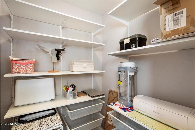 Walk-in closet:storage