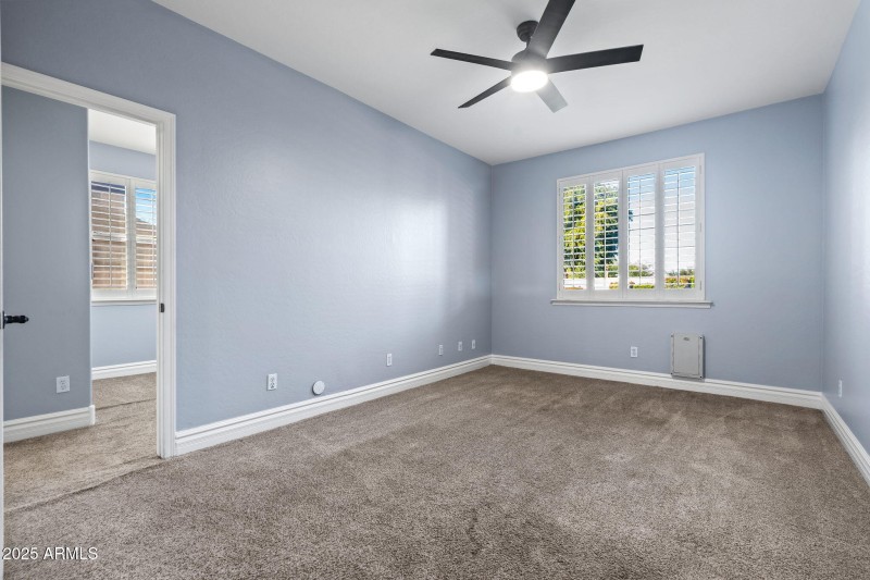 Guest suite living area