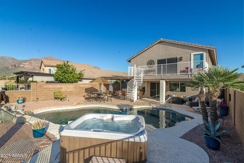 Spa & pool with views!