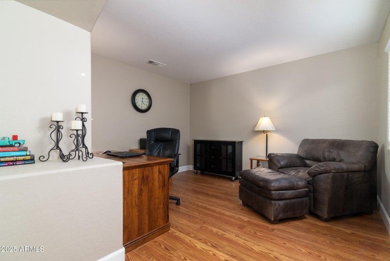 Master sitting room/office