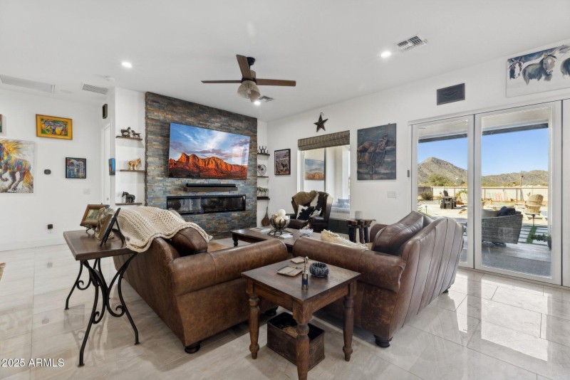 19-web-or-mls-6786-w-palomino-wy