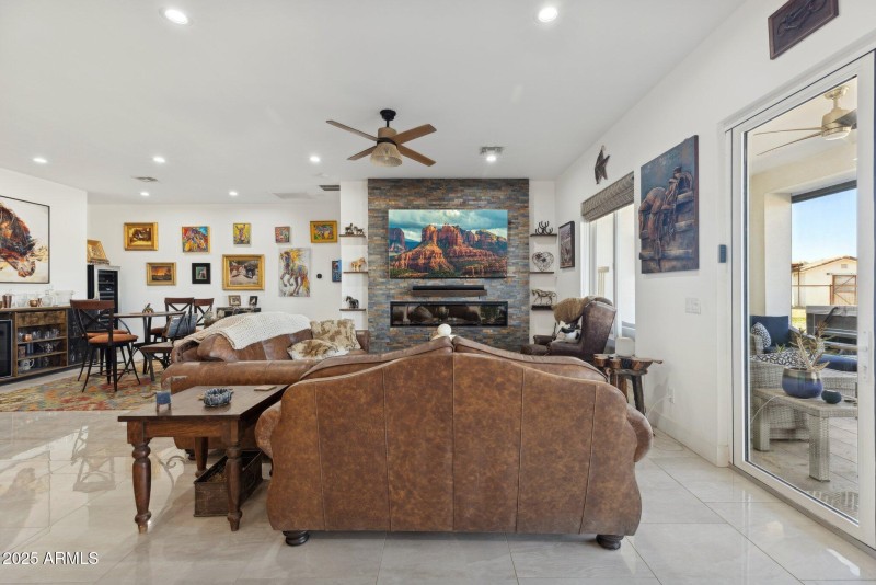 20-web-or-mls-6786-w-palomino-wy