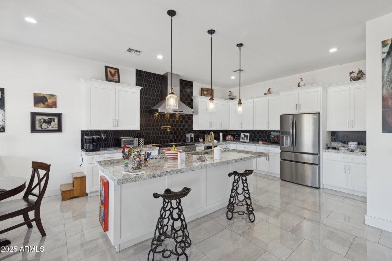 25-web-or-mls-6786-w-palomino-wy