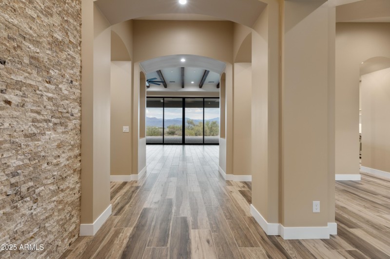 Foyer w Custom Stonework