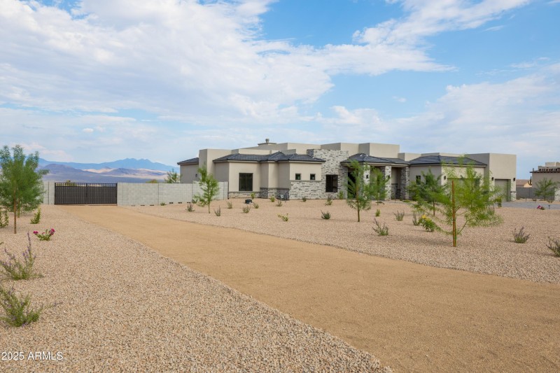 Luxury New Build with Views