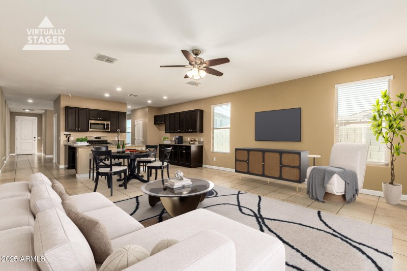 Family & Dinette Rooms