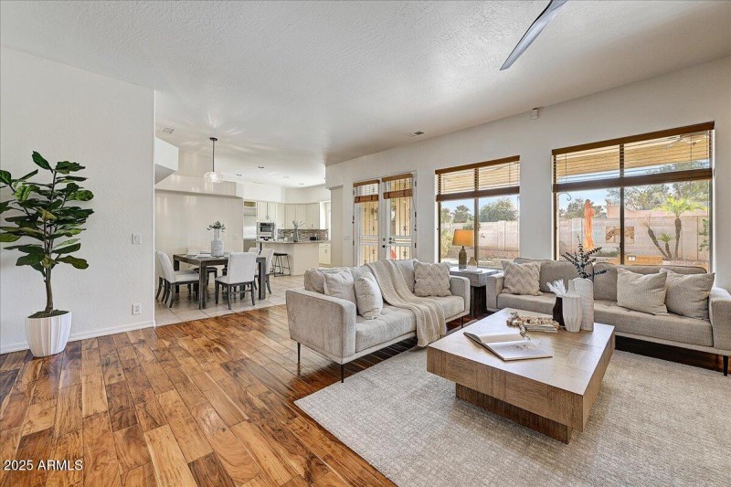 Family Room Wall of Wndows