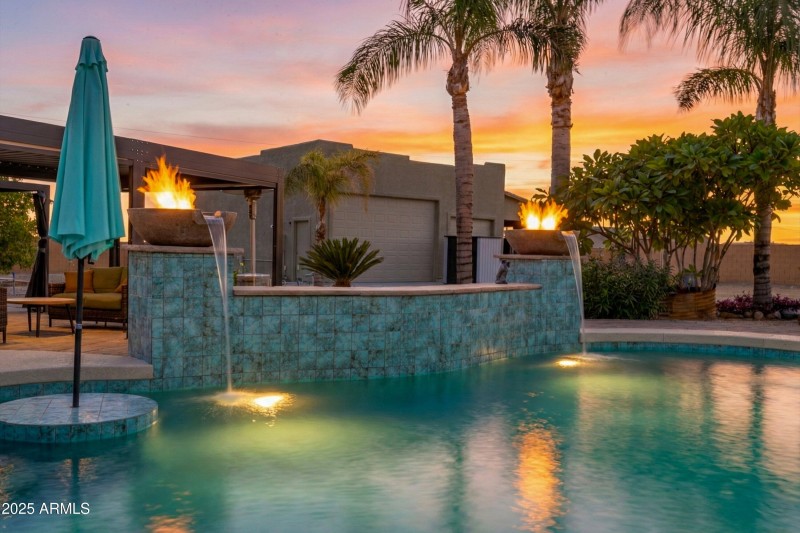 02-Twilight Pool View