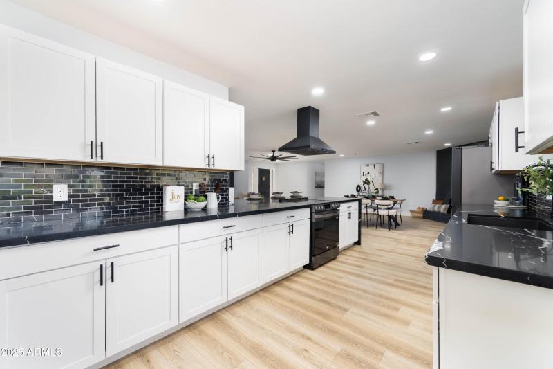 E Sharon Dr. (5728)-8