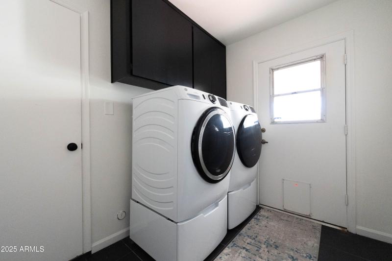 E Sharon Dr. (5728)-23