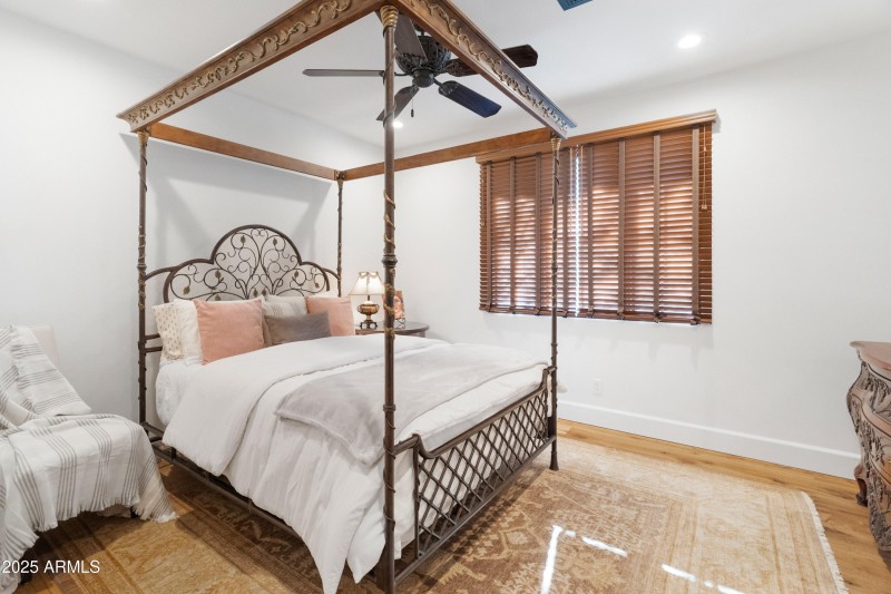 9894 E Hidden Green Dr-24