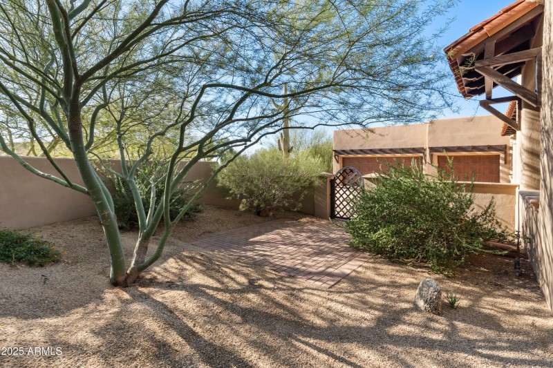 9894 E Hidden Green Dr-61