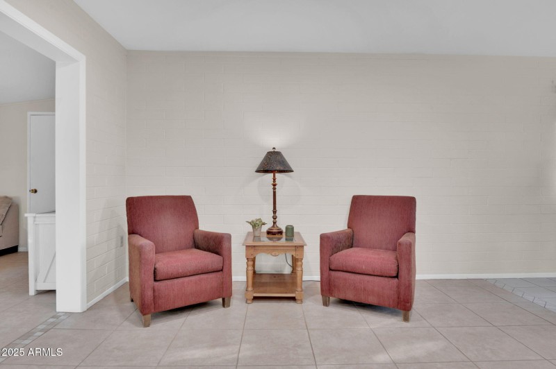 12-web-or-mls-10414 N 105th Ave-12