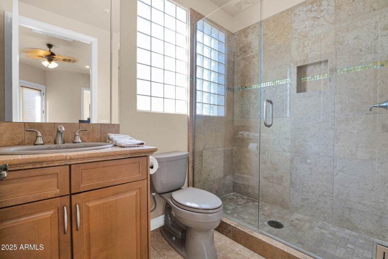 y40-web-or-mls-P1393979