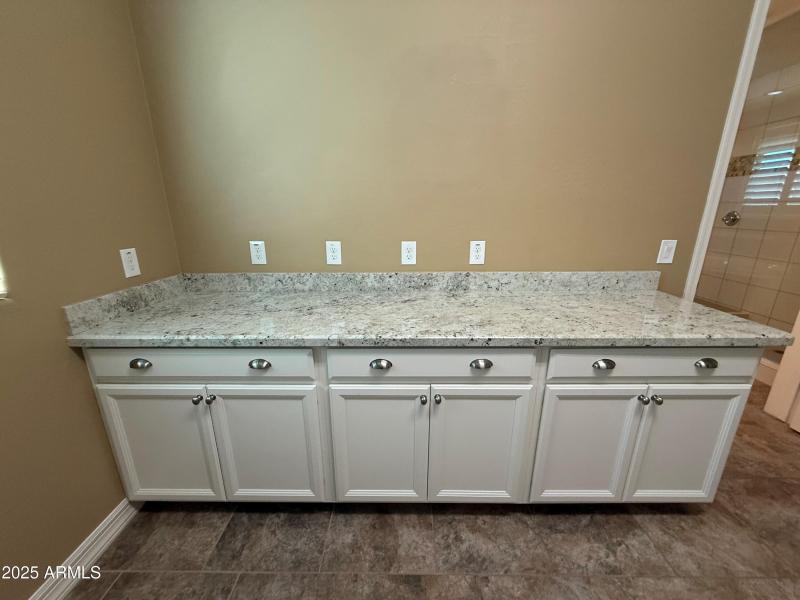 2709 N Black Rock Rd (30)