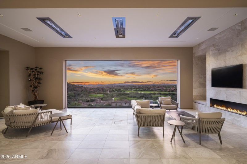 Covered Patio off Family Room
