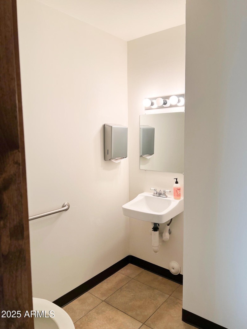 7202 E Carefree Drive, Suite 3 1A-4