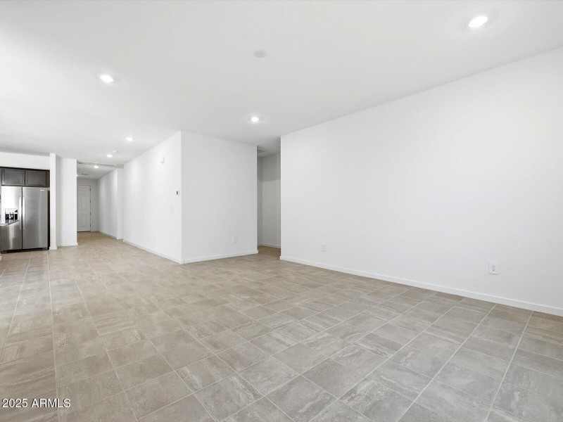 24434 W GROVE Street