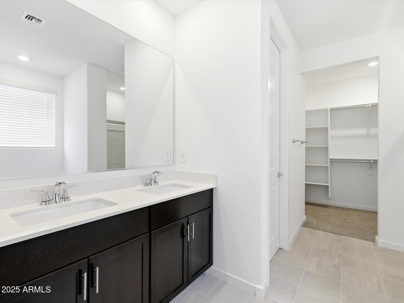 24434 W GROVE Street