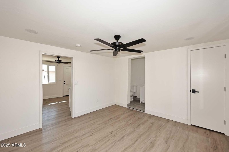 Guest House-Bedroom2