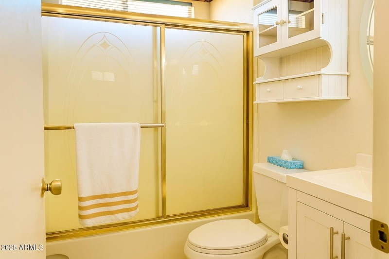 CFC6CAC4-F263-4164-AB1B-B0906A3F6BF6