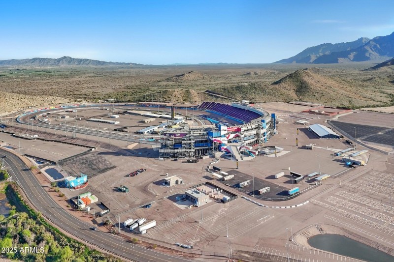 Nick Land MLS Nick Land photos 4