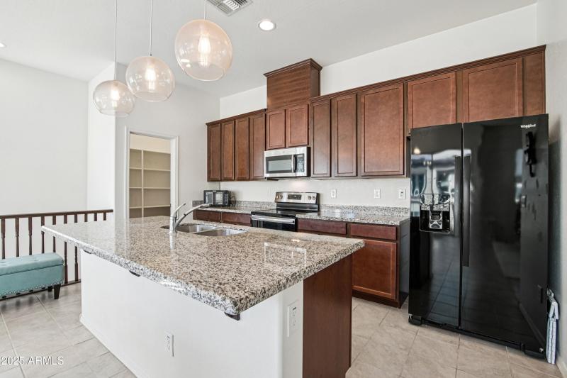 10-print-W Encanto Blvd-S1112-010