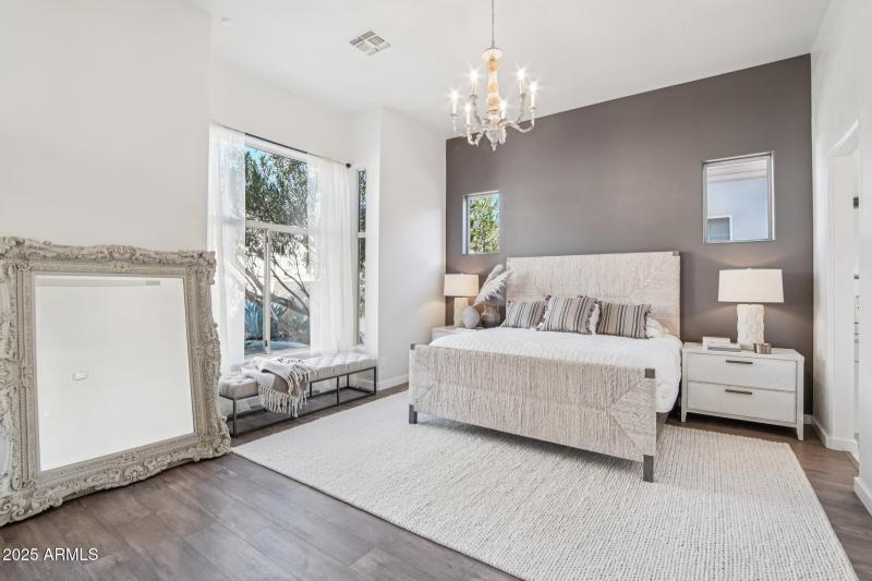 43-web-or-mls-E Estrella Ave-S1012-024