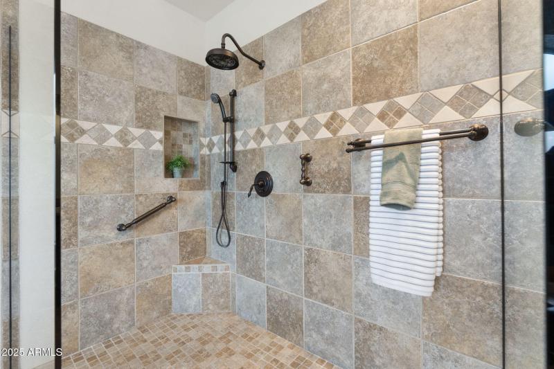 48-7242 N 23rd Place