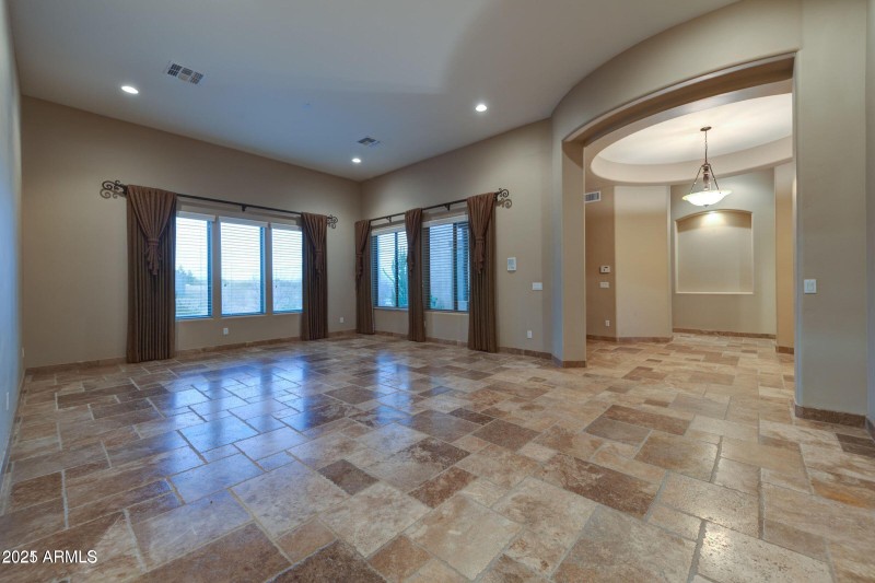 20210404194405998974000000-o