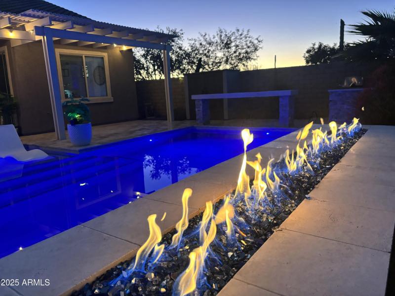 966B9B33-E892-4FEB-8548-E5D6E2302217